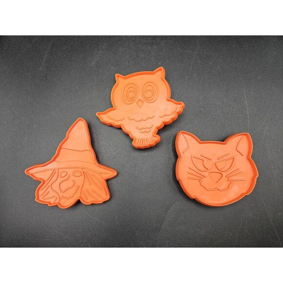 Vintage Hallmark Halloween Cookie Cutters Witch Owl Cat Cut out Cookies - Picture 1 of 3